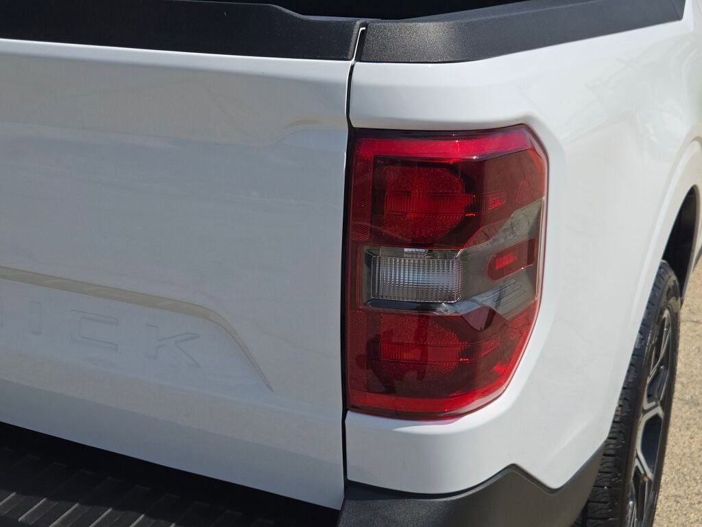 Used 2026 Ford Maverick Lariat w/ 4K Tow Package AWD/4WD image 12