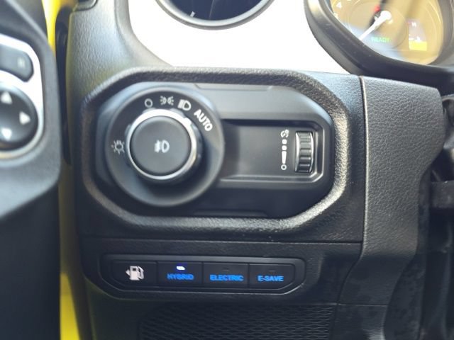 Certified 2024 Jeep Wrangler Unlimited AWD/4WD image 11
