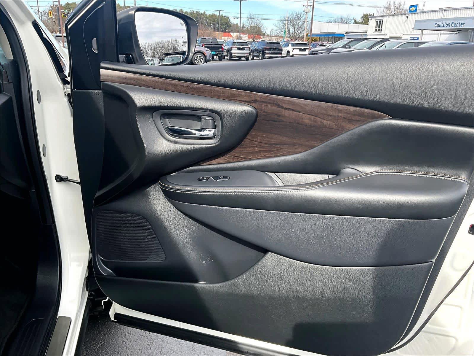 Used 2024 Nissan Murano Platinum w/ Cargo Package AWD/4WD image 12