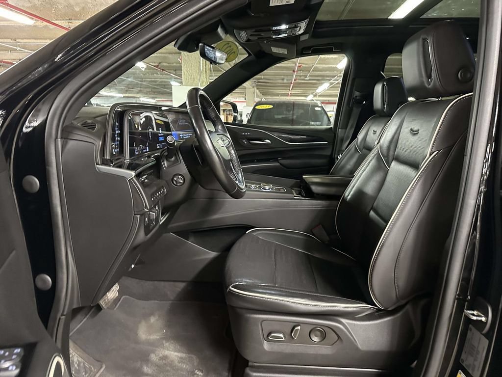 Used 2022 Cadillac Escalade ESV Sport w/ Touring Package AWD/4WD image 10