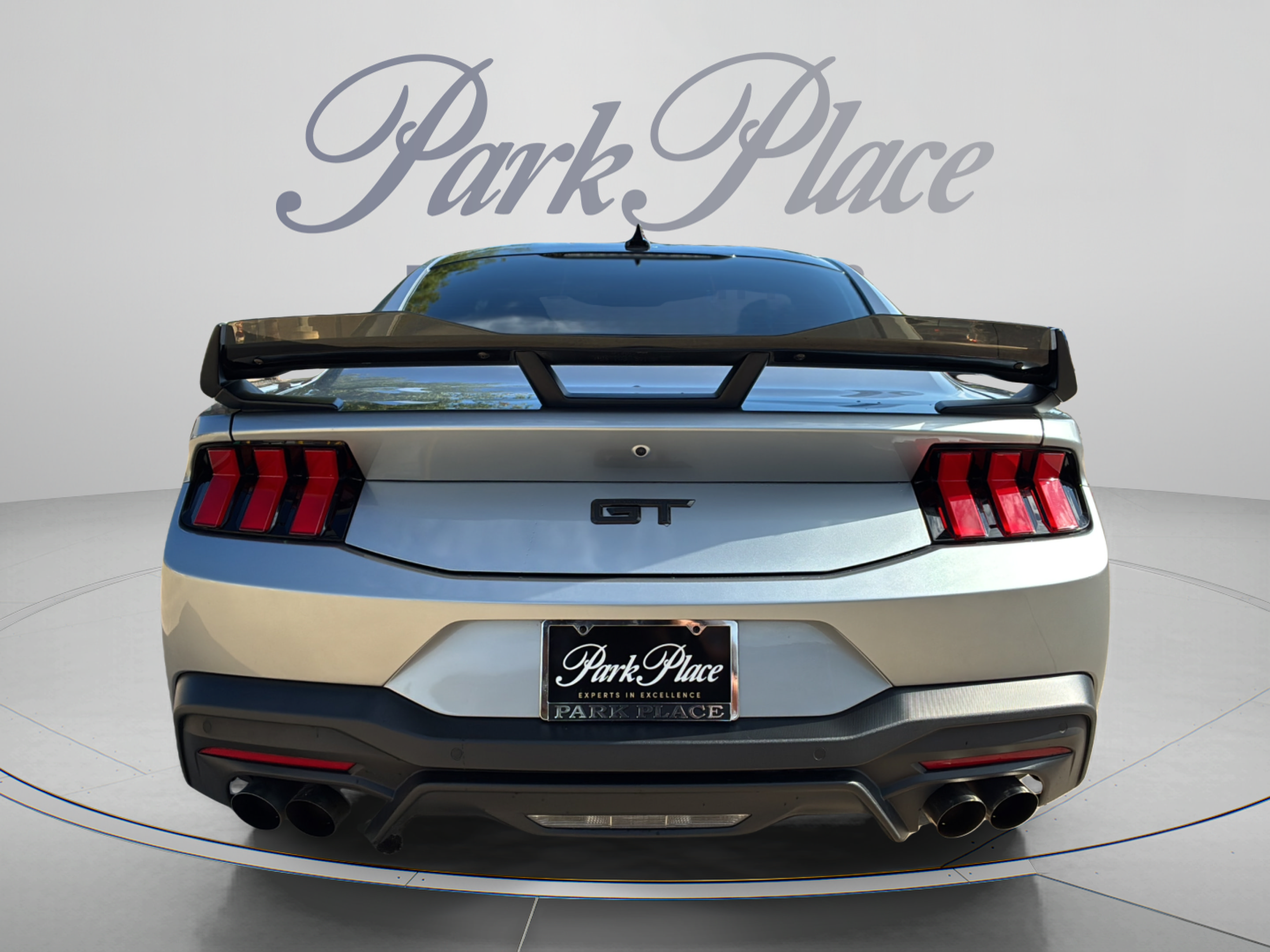 Used 2024 Ford Mustang GT RWD image 4