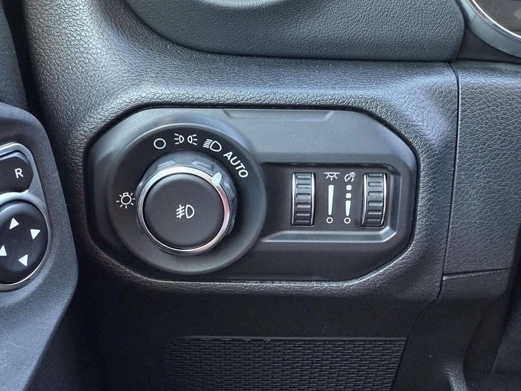 Used 2020 Jeep Wrangler Unlimited Rubicon w/ Quick Order Package 28Y Recon image 21