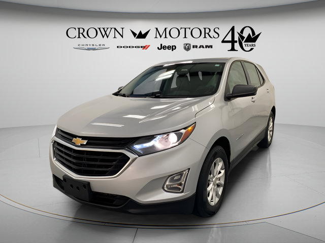 Used 2018 Chevrolet Equinox LS AWD/4WD image 3