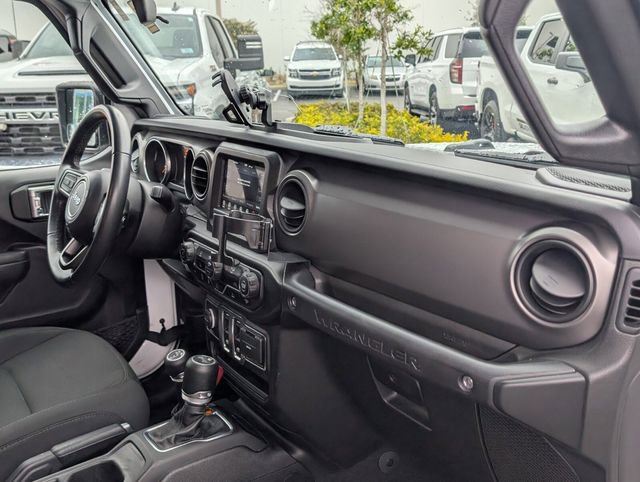Used 2022 Jeep Wrangler Sport S image 12