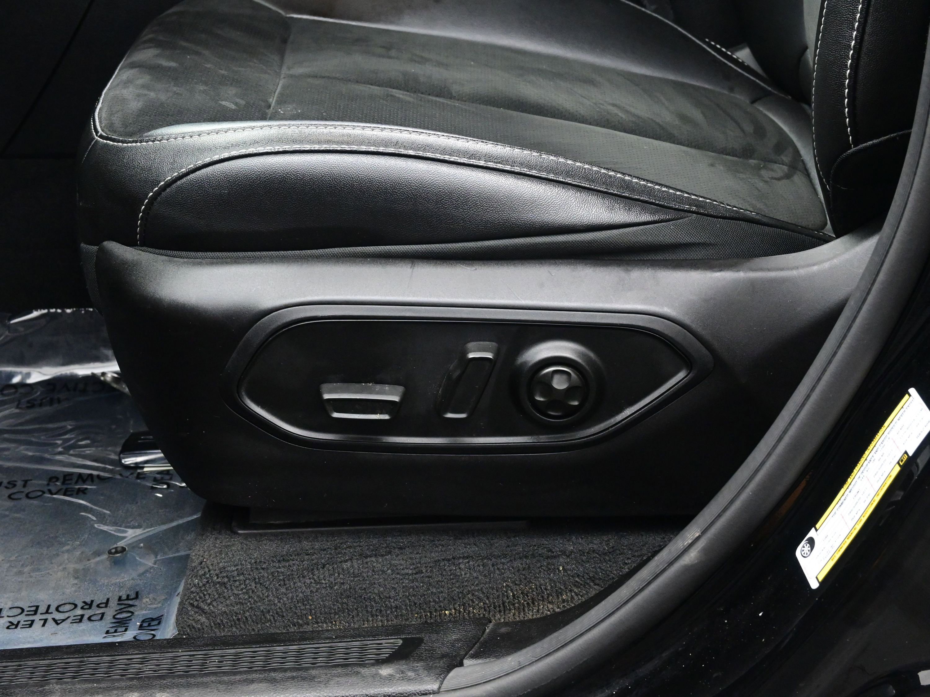 Used 2024 Jeep Grand Cherokee L Altitude image 11