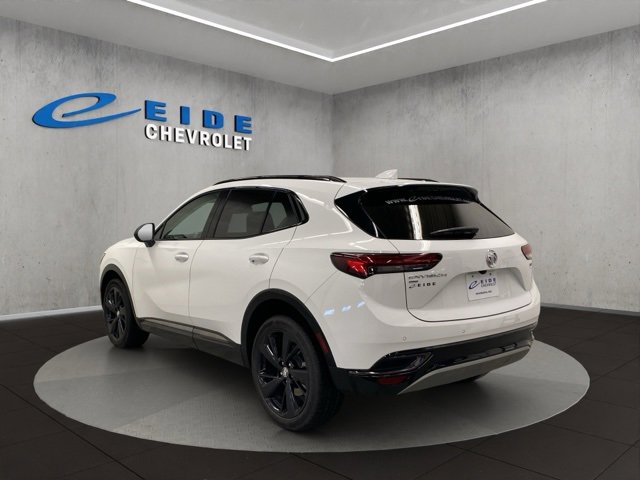 Used 2022 Buick Envision Essence w/ Sport Touring Package image 3