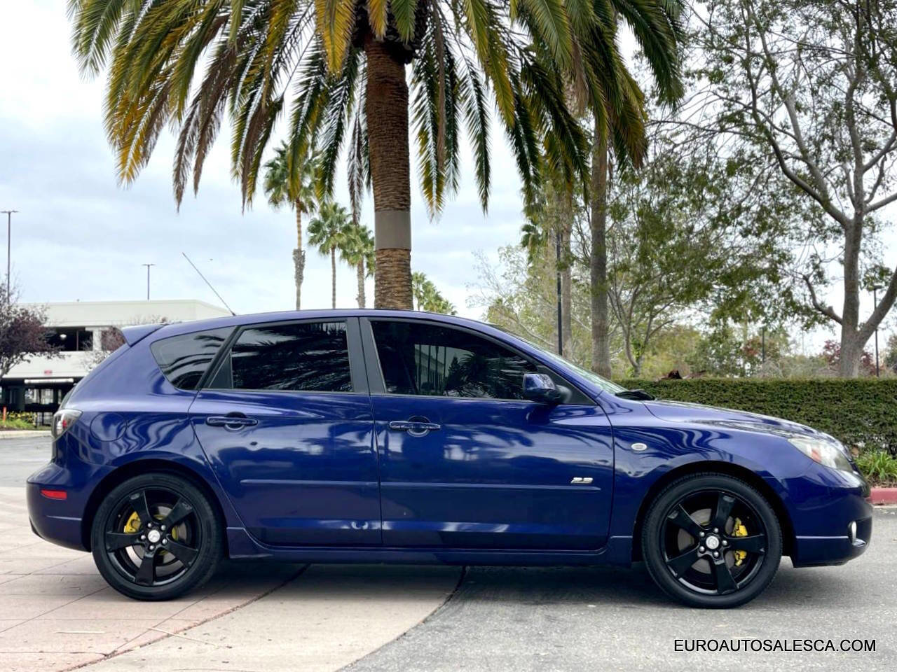 Used 2004 MAZDA MAZDA3 s image 3