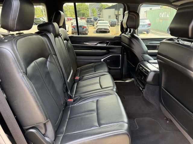 Used 2022 Jeep Wagoneer Series I AWD/4WD image 11