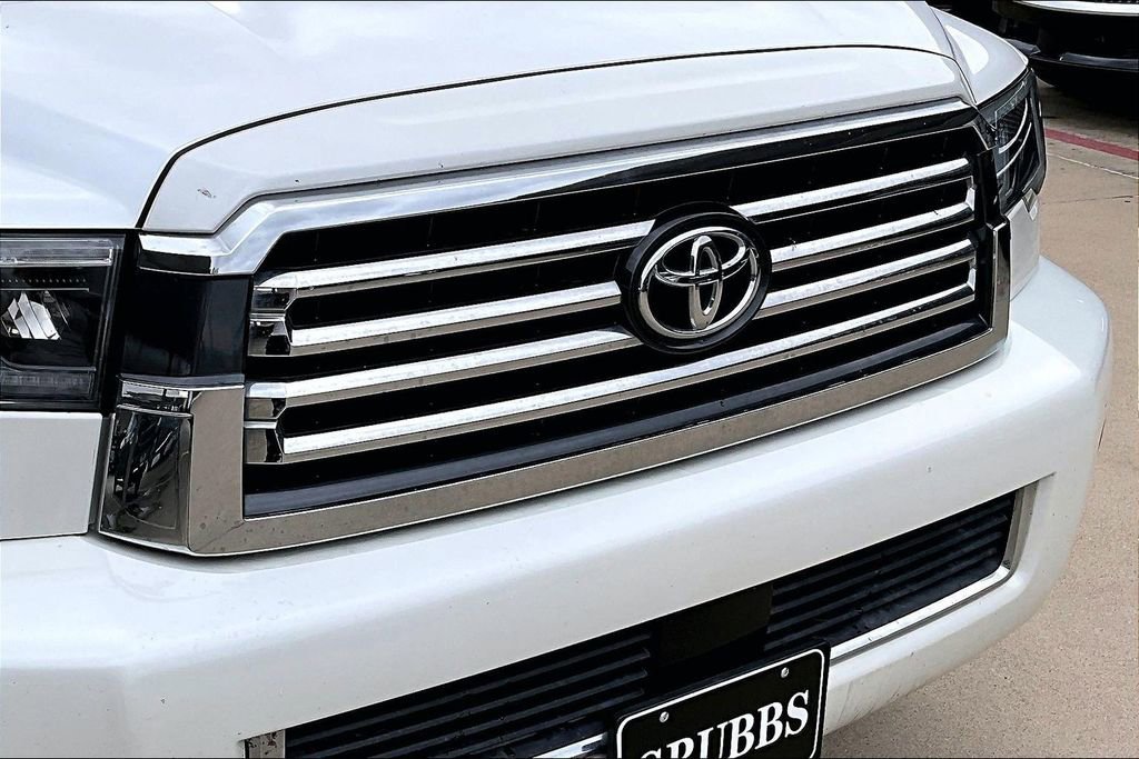 Used 2019 Toyota Sequoia Platinum AWD/4WD image 38