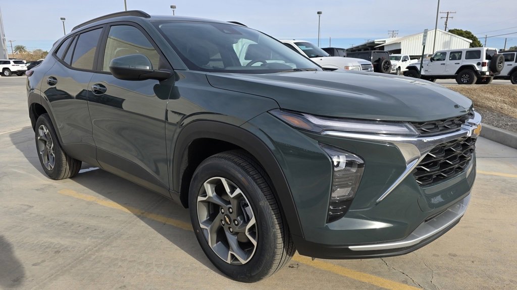 New 2025 Chevrolet Trax LT w/ Driver Confidence Package image 7