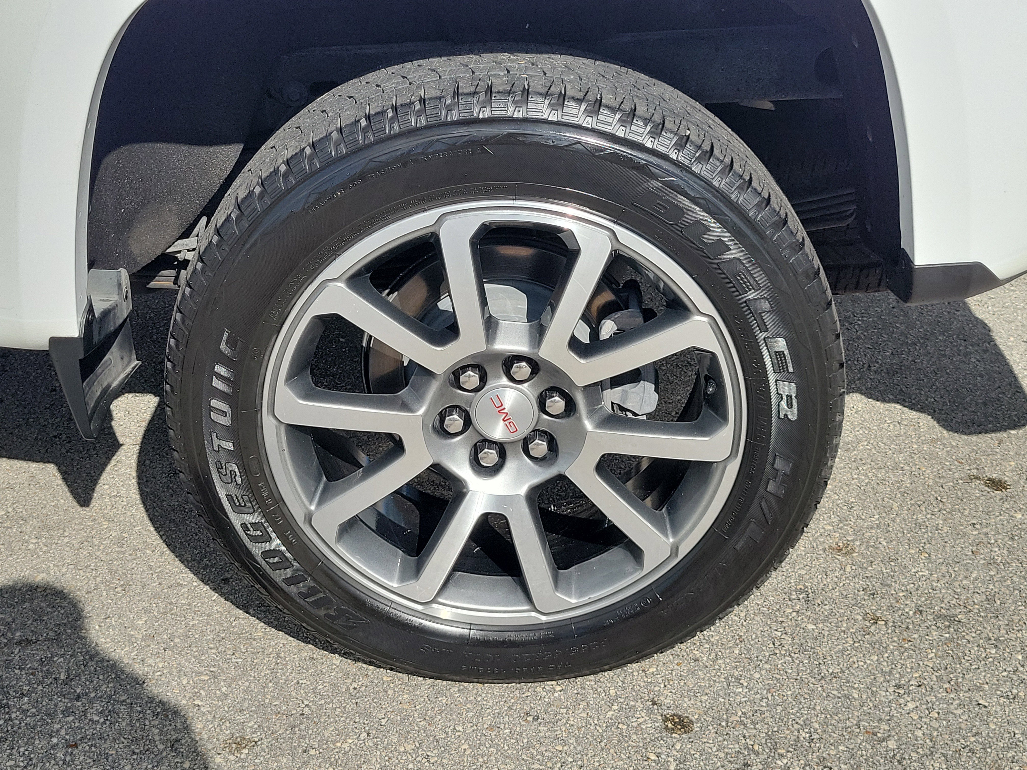 Used 2022 GMC Canyon Denali image 26