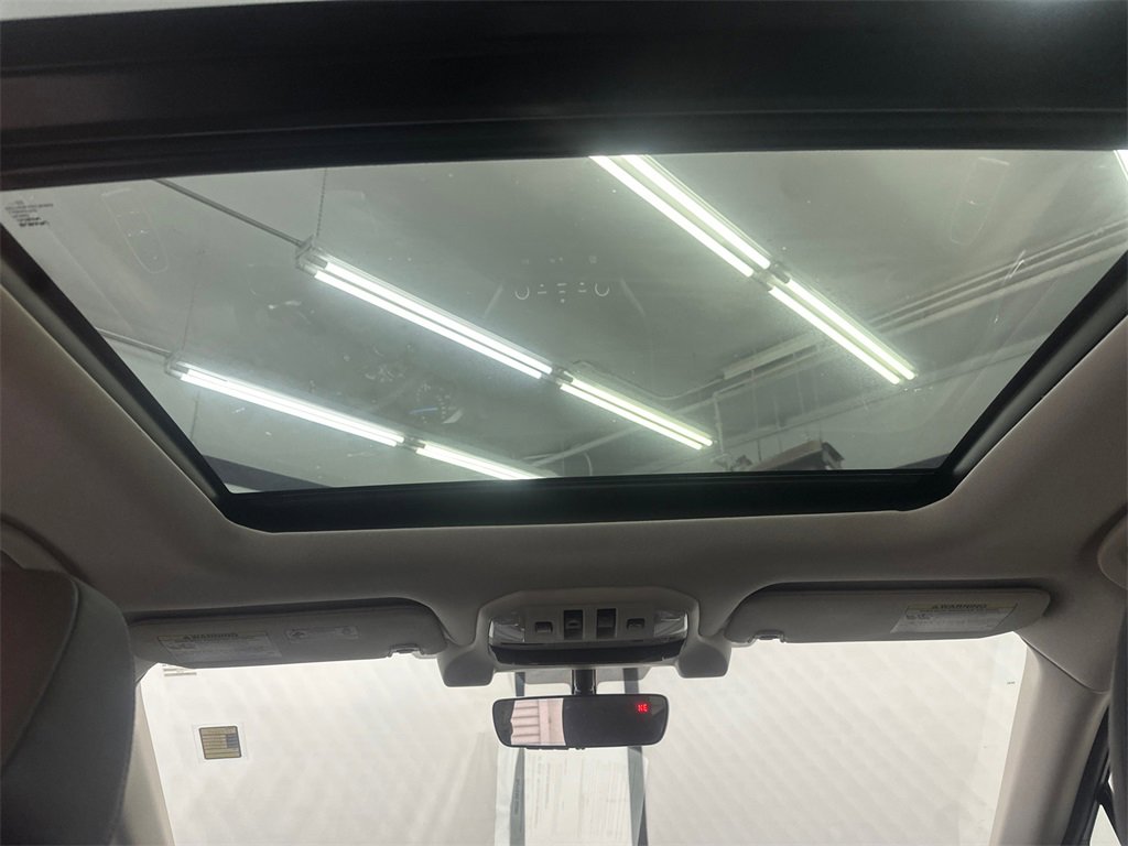 Used 2022 Subaru Ascent Limited w/ Technology Package image 24