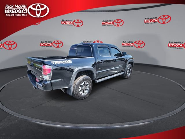 Used 2020 Toyota Tacoma TRD Off-Road w/ TRD Premium Off Road Package AWD/4WD image 8