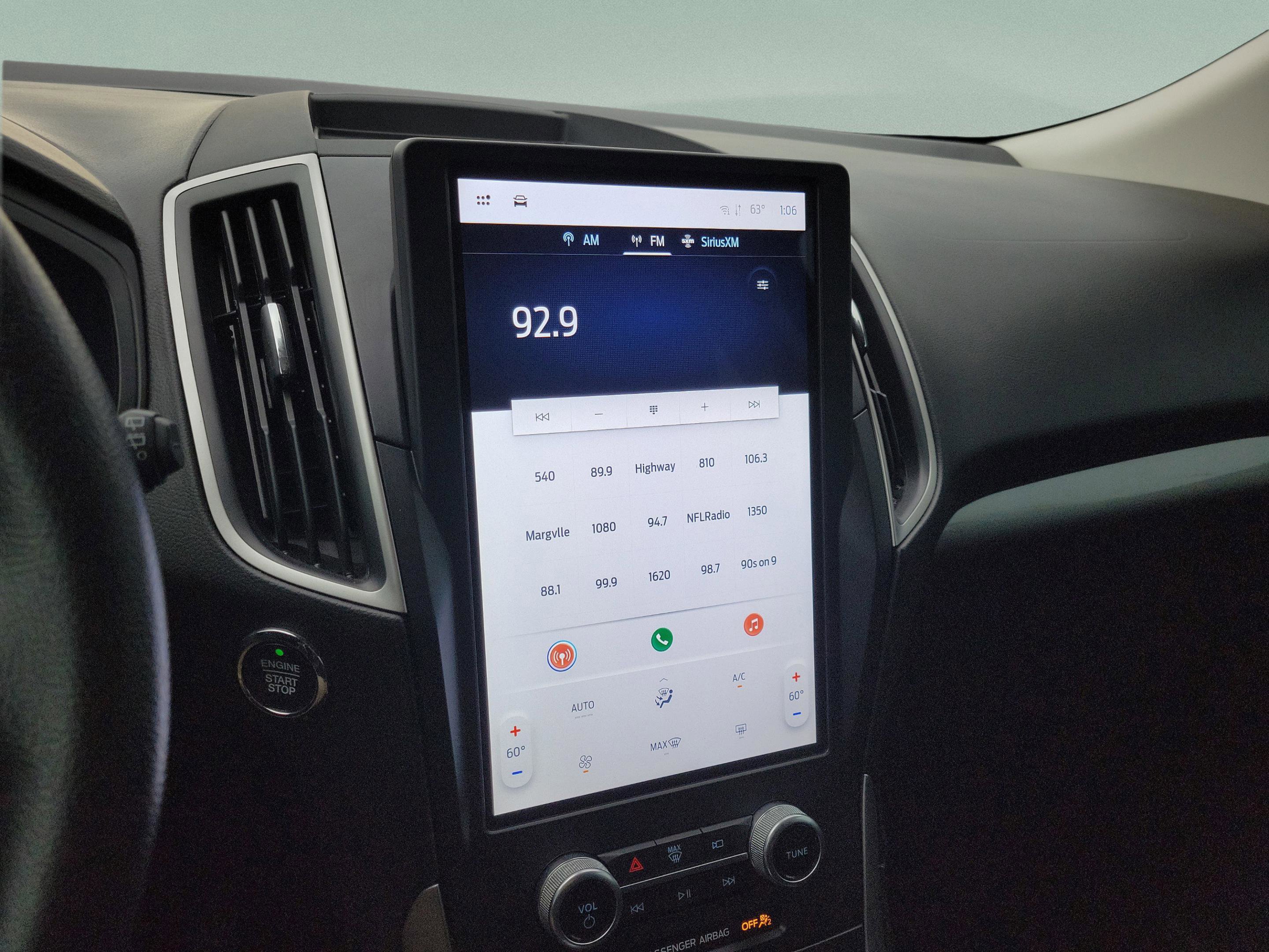 Used 2022 Ford Edge SE w/ Black Appearance Package image 17