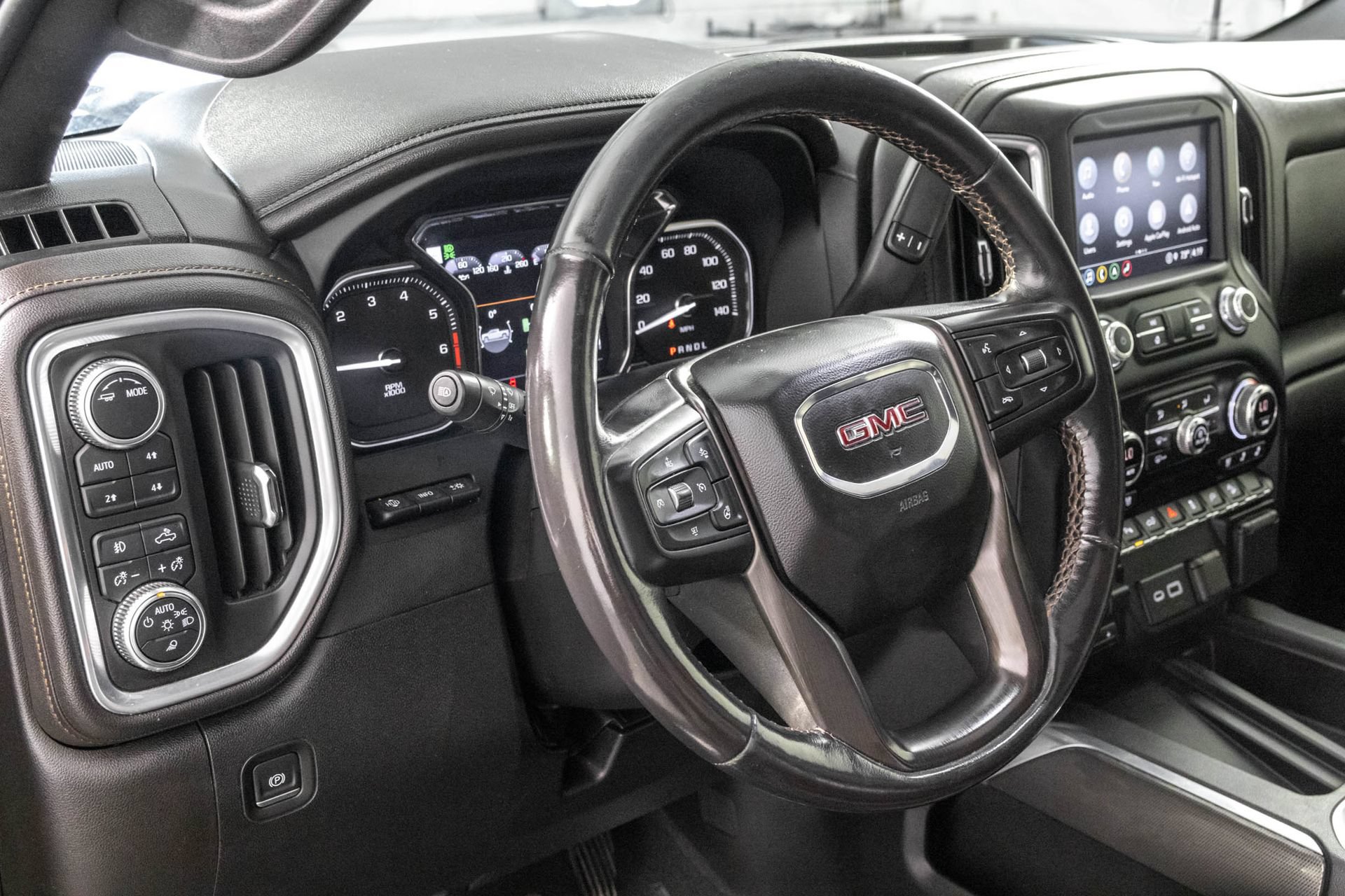 Used 2022 GMC Sierra 2500 AT4 w/ AT4 Premium Plus Package AWD/4WD image 38