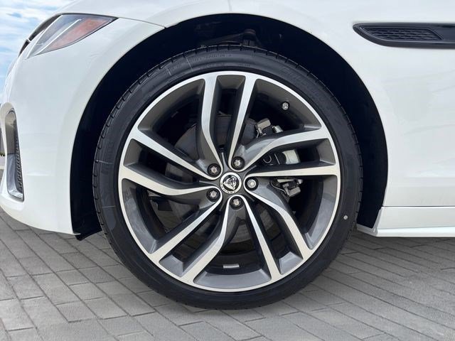 New 2024 Jaguar XF R-Dynamic SE AWD/4WD image 9