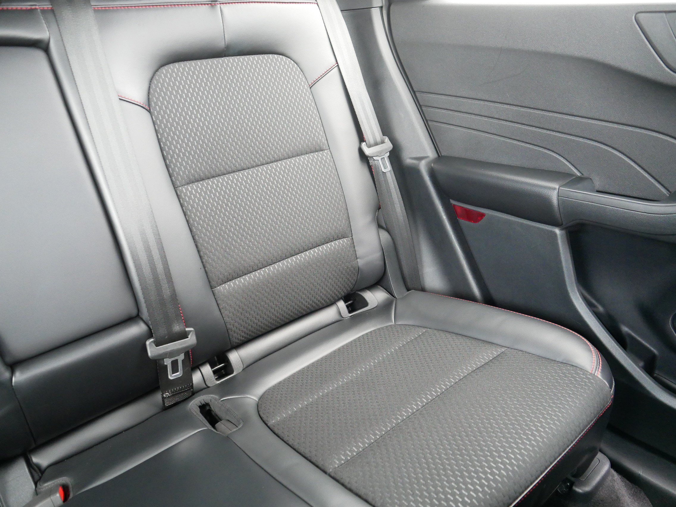 Used 2025 Ford Escape ST-Line Select AWD/4WD image 14