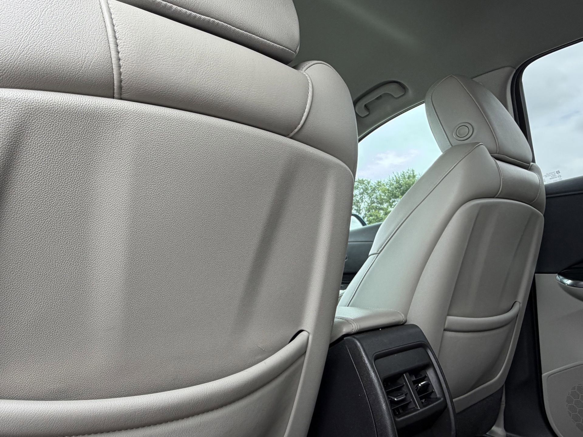Used 2019 Cadillac XT4 Premium Luxury FWD image 18