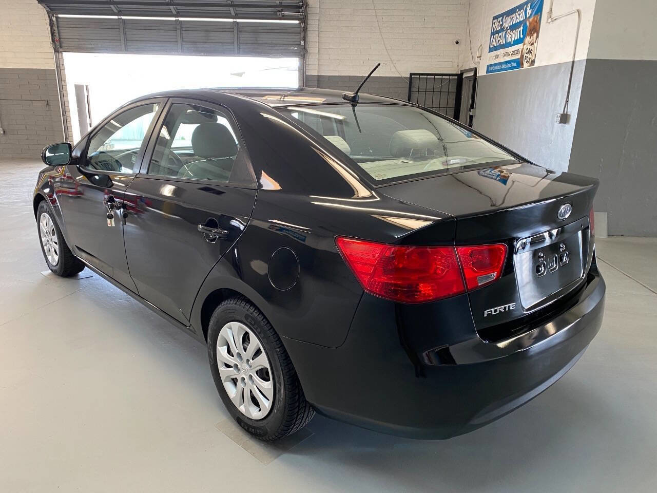 Used 2012 Kia Forte LX image 5