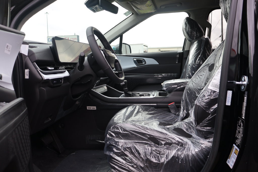 New 2027 Kia Carnival SX FWD image 17