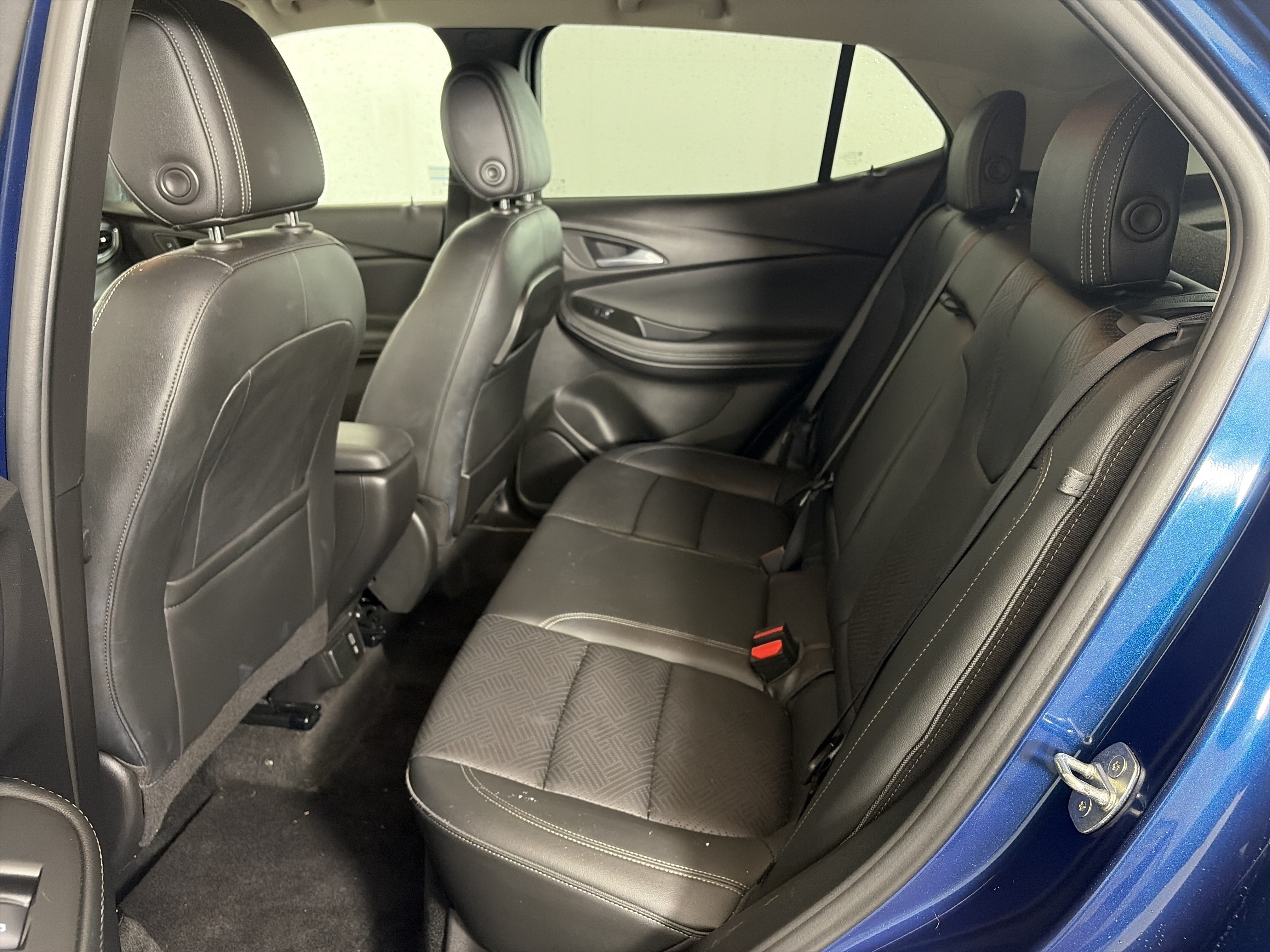 Used 2020 Buick Encore GX Essence FWD image 7