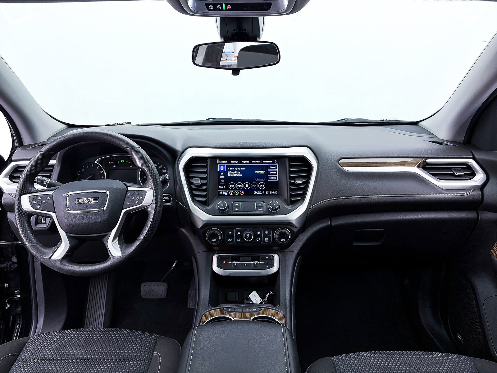 Used 2022 GMC Acadia SLE w/ Driver Convenience Package FWD image 30