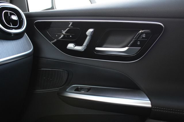 New 2026 Mercedes-Benz GLC 300 4MATIC image 19