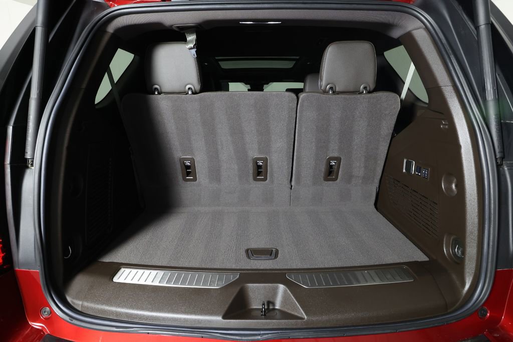 Used 2024 GMC Yukon Denali w/ Denali Reserve Package AWD/4WD image 13