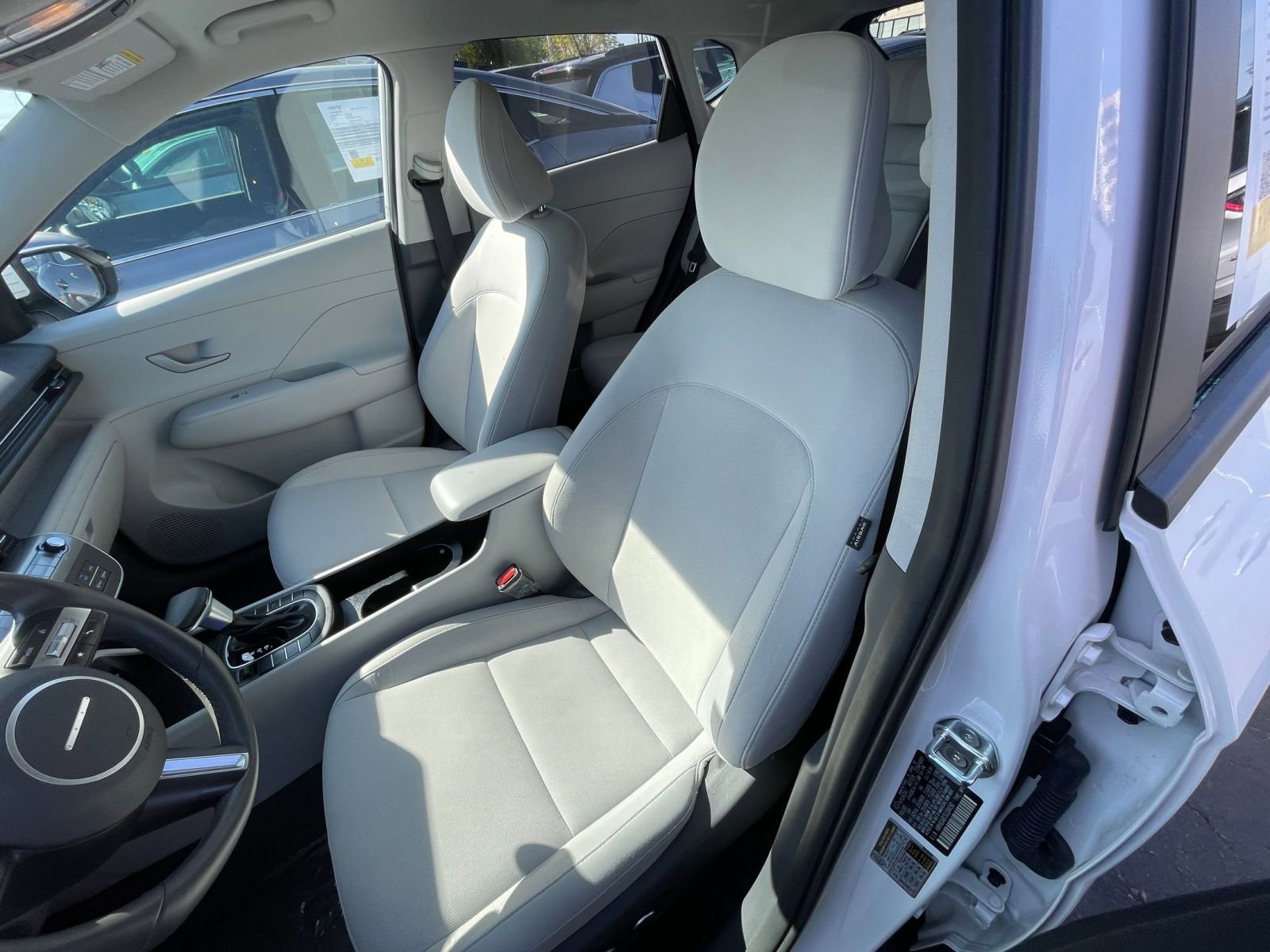 Used 2025 Hyundai Kona SEL FWD image 37