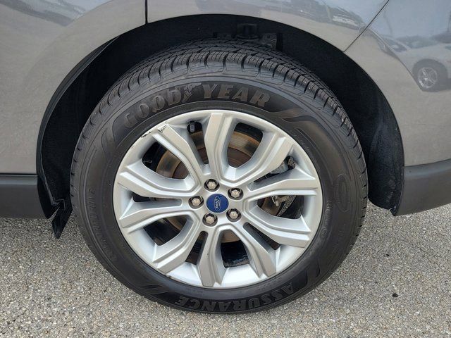Certified 2022 Ford Edge Titanium AWD/4WD image 9