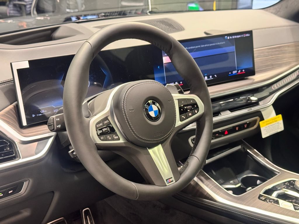 Used 2026 BMW X7 xDrive40i w/ M Sport Package AWD/4WD image 12