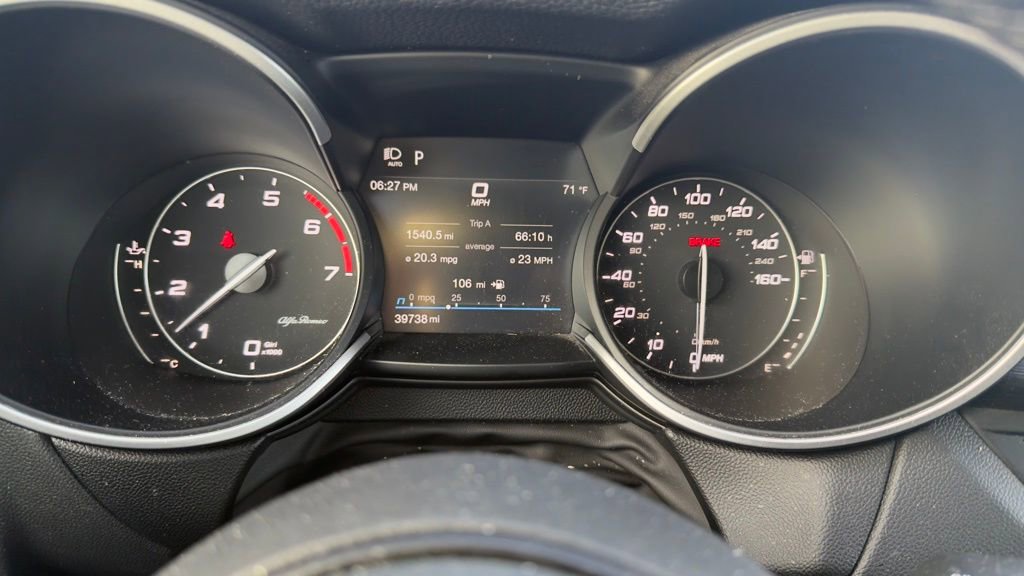 Used 2023 Alfa Romeo Stelvio Sprint image 13