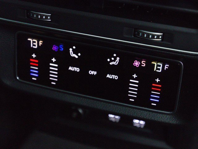 Used 2019 Audi Q8 Premium Plus image 33