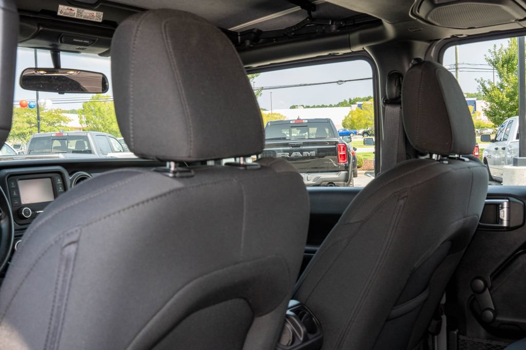 Used 2021 Jeep Wrangler Unlimited Sport AWD/4WD image 14