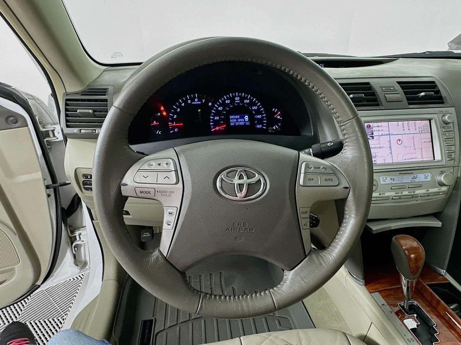 Used 2010 Toyota Camry XLE FWD image 11