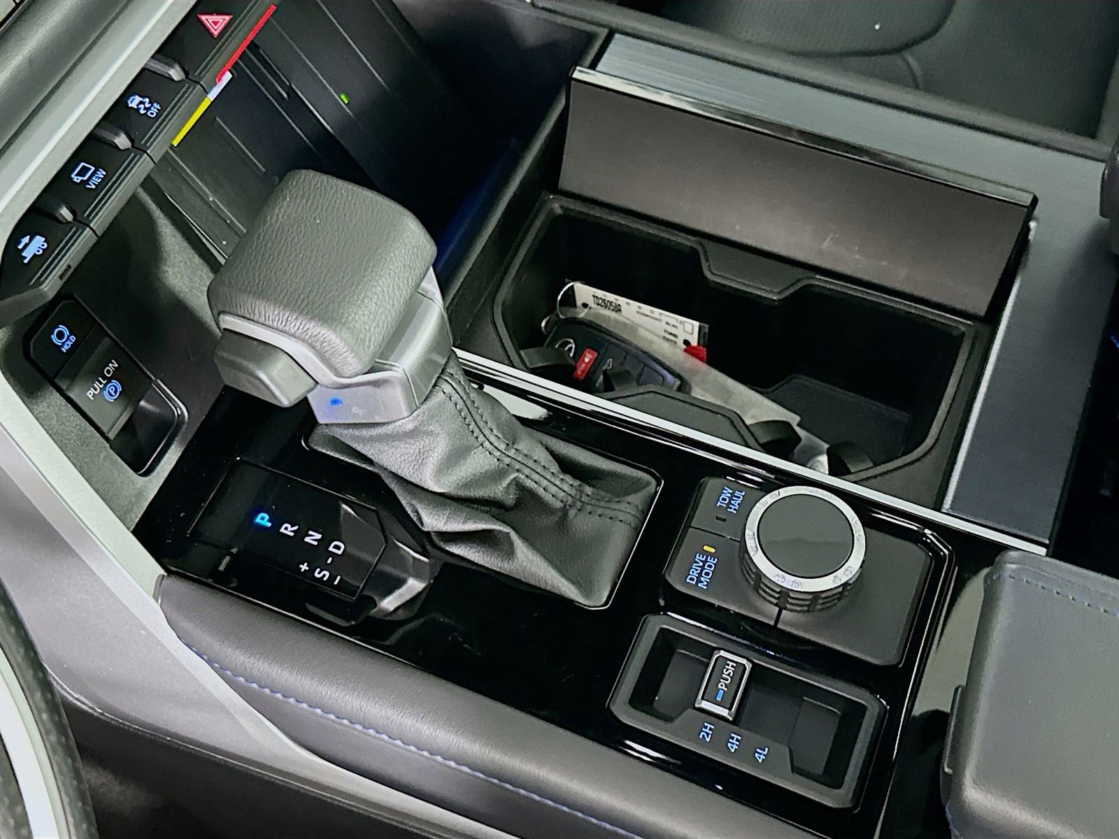 Used 2024 Toyota Tundra Platinum image 17