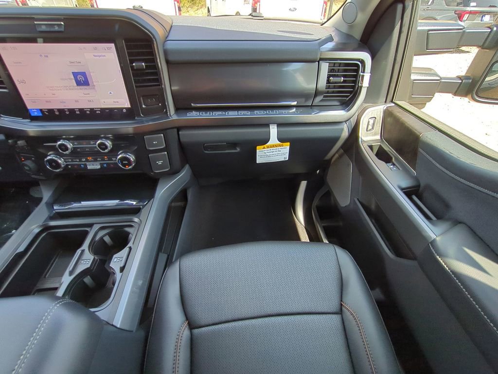 New 2026 Ford F250 Lariat w/ Black Appearance Package image 17