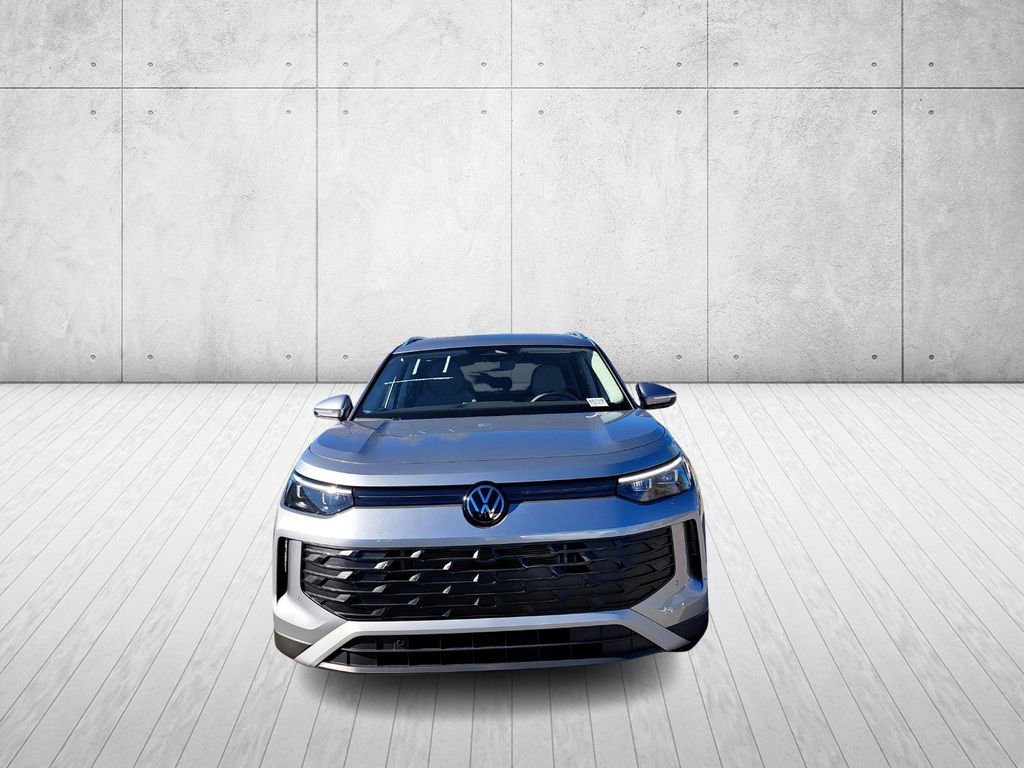 New 2026 Volkswagen Tiguan SE image 2