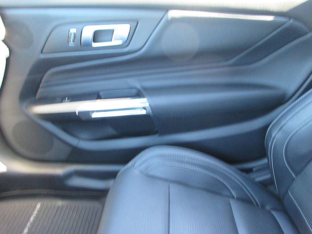 Used 2025 Ford Mustang GT Premium image 28