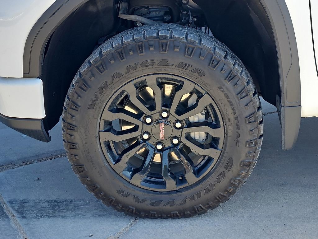 Used 2022 GMC Sierra 1500 AT4X AWD/4WD image 9