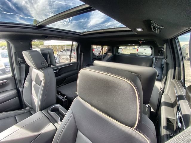 New 2026 Chevrolet Suburban Premier image 33