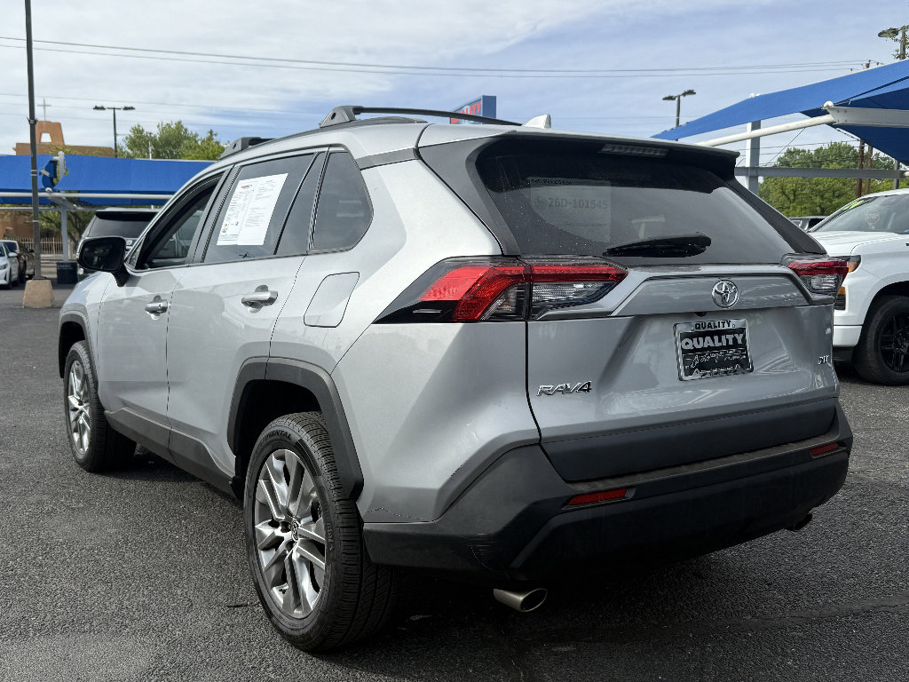 Used 2023 Toyota RAV4 XLE Premium FWD image 7