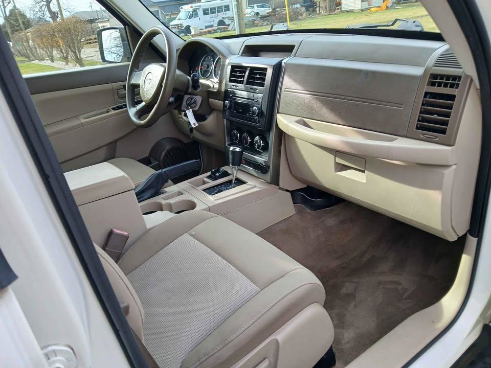 Used 2008 Jeep Liberty Sport w/ Popular Equipment Group image 14