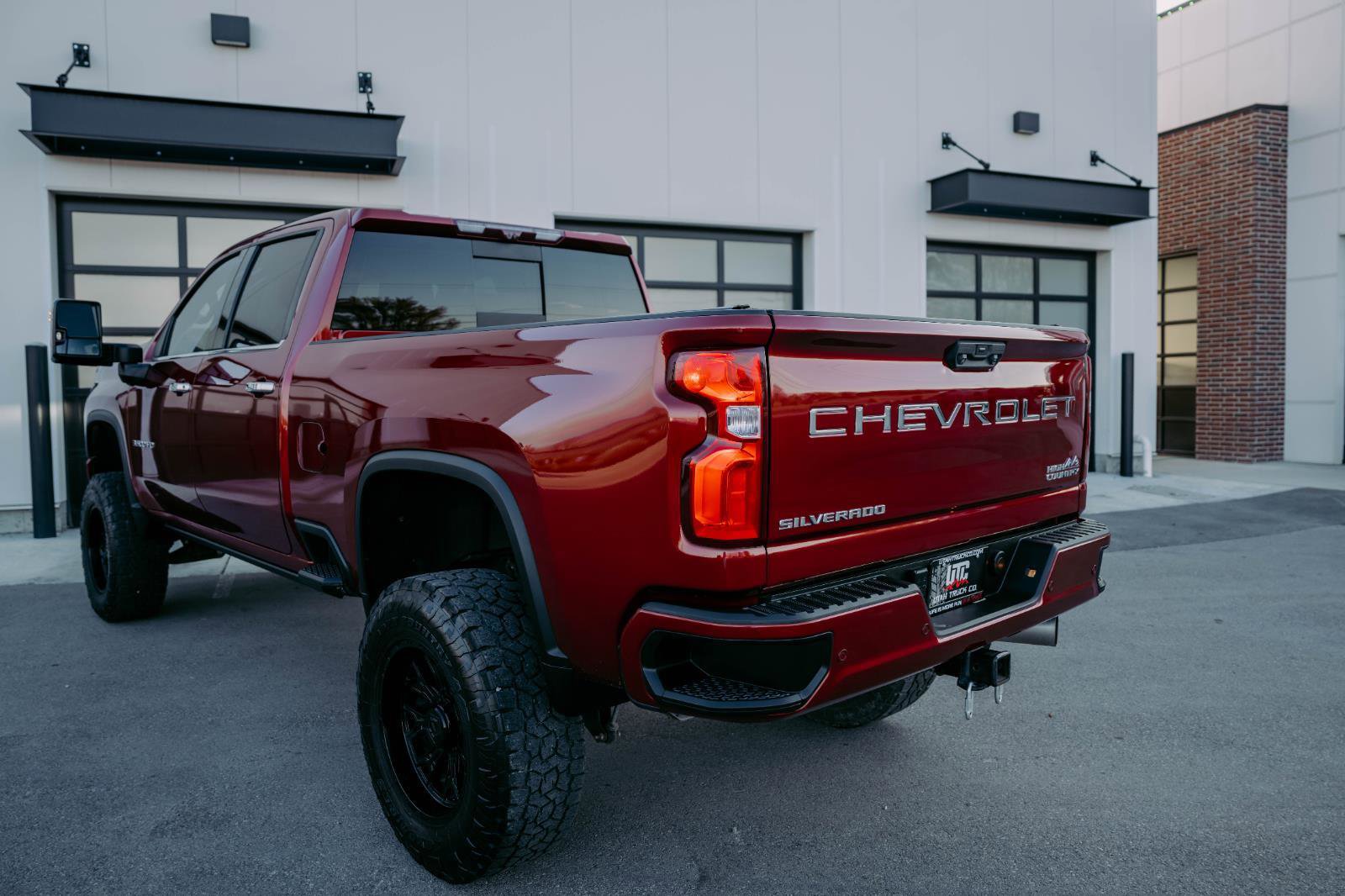 Used 2021 Chevrolet Silverado 3500 High Country w/ Z71 Off-Road Package image 7