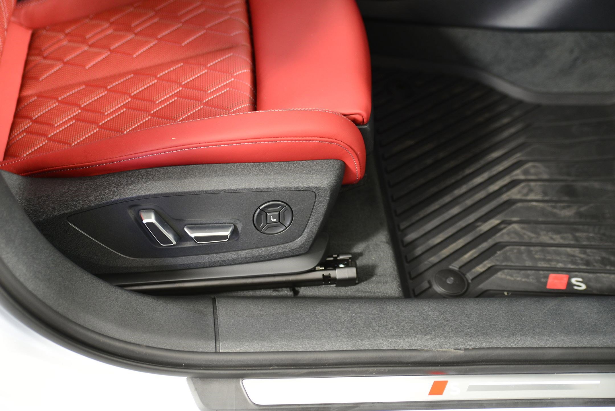 New 2025 Audi S6 e-tron Premium Plus image 10