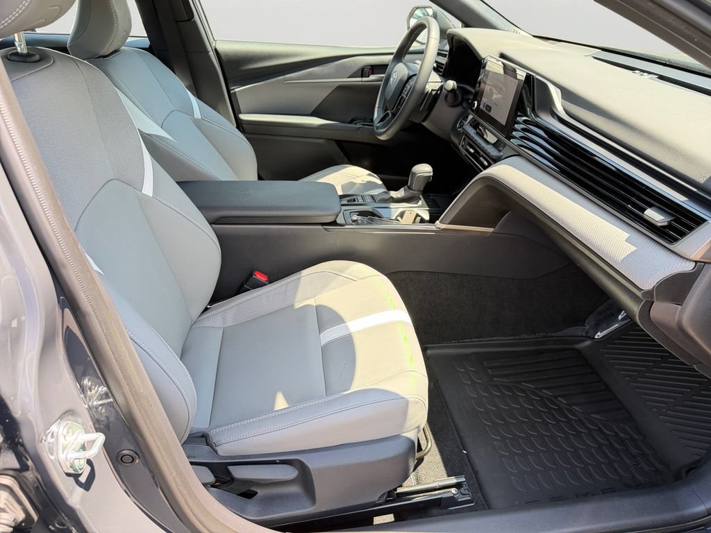 Used 2026 Toyota Camry SE FWD image 12