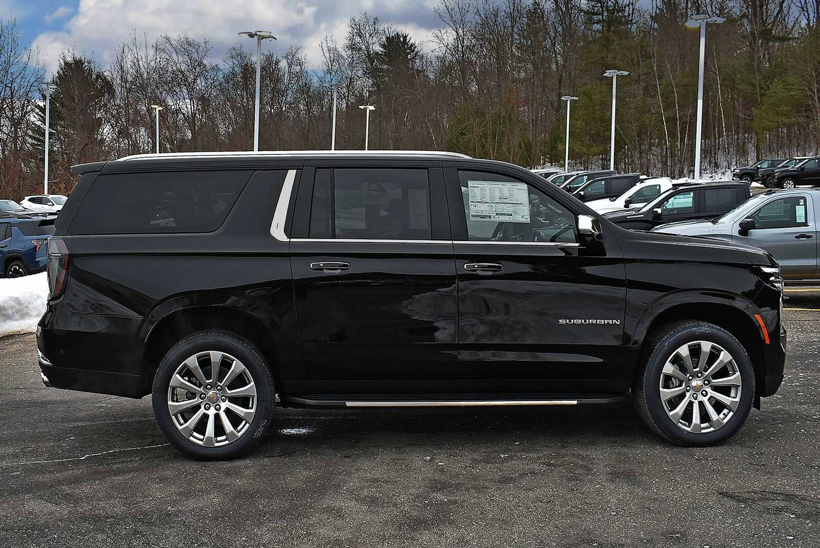 New 2026 Chevrolet Suburban Premier image 6