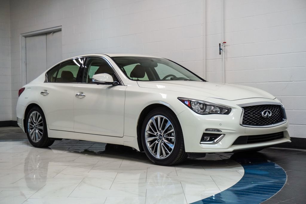 Used 2023 INFINITI Q50 Luxe w/ Cargo Package RWD image 5