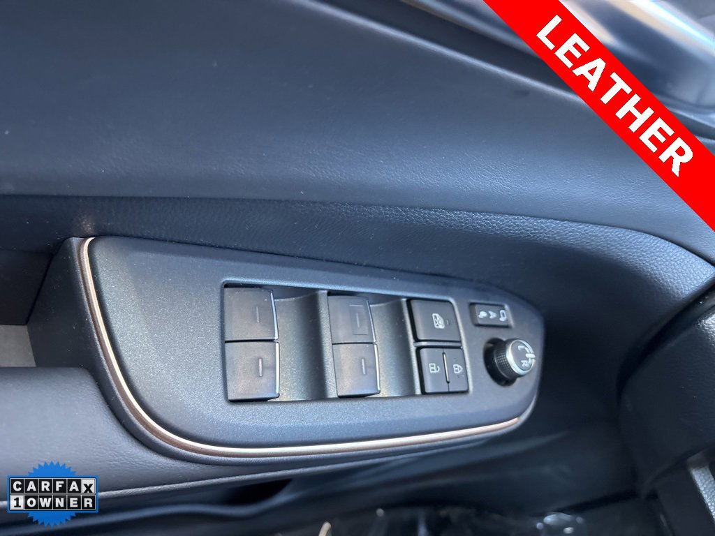 Used 2023 Toyota Crown Limited image 13