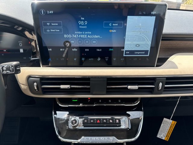 New 2025 Lincoln Corsair Reserve w/ Equipment Group 202A image 28